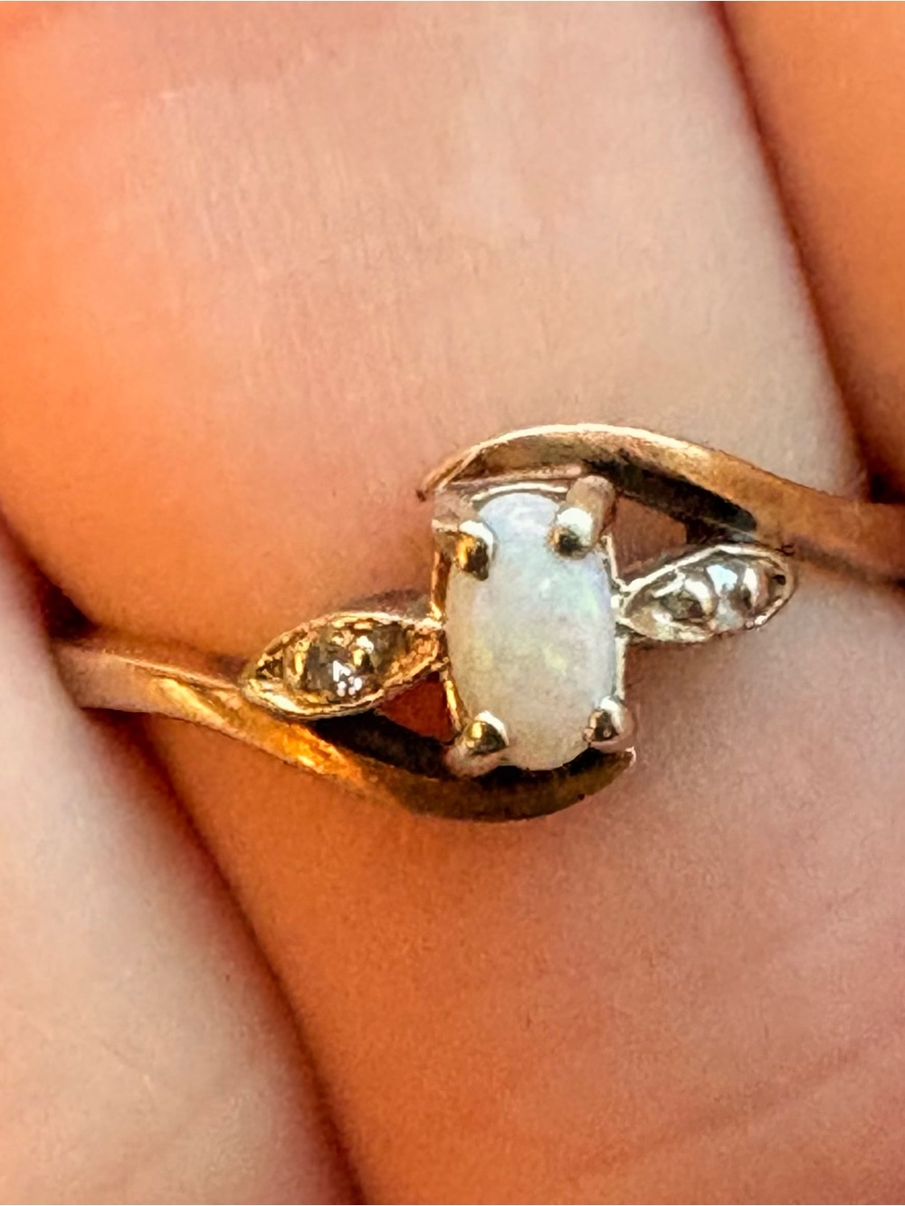 Vintage Opal/Diamond 10K Gold ring
